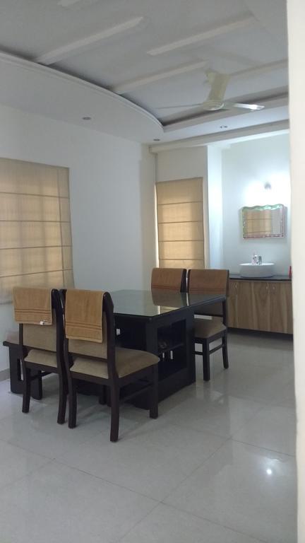 Hitech Shilparamam Guest House Hyderabad Eksteriør billede
