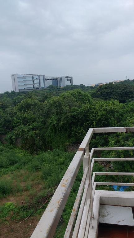 Hitech Shilparamam Guest House Hyderabad Eksteriør billede